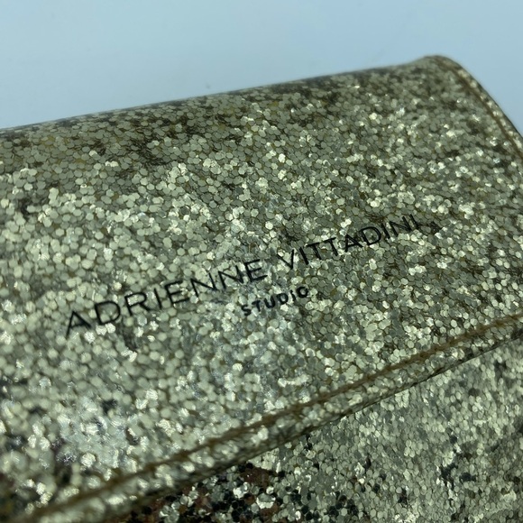 Adrienne Vittadini Gold Wallet / Coin Purse - Picture 1 of 9